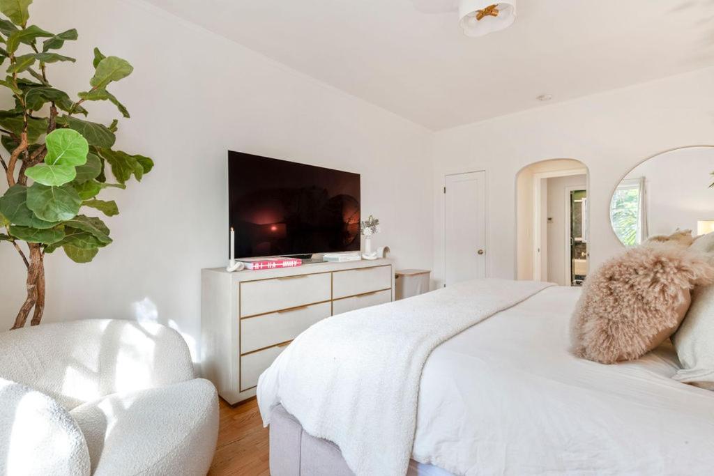 Luxurious Chic Chateau Iconic Sunset Strip Weho *