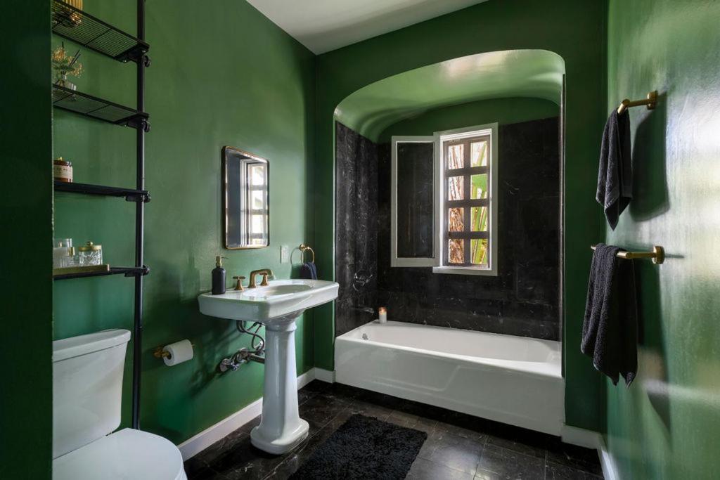 Luxurious Chic Chateau Iconic Sunset Strip Weho *